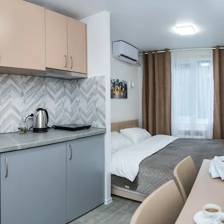 Myfreedom Apartments: Metro Klovska, Near Military Hospital Kyiv Exterior photo