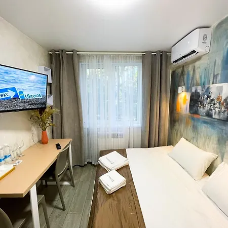 Myfreedom Apartments: Metro Klovska, Near Military Hospital Kyiv Exterior photo