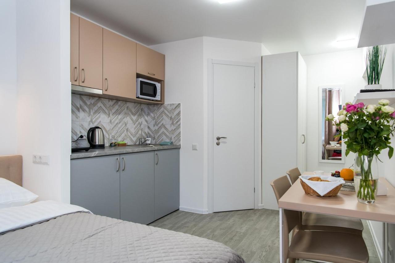 Apartment Myfreedom Apartments: Metro Klovska, Near Military Hospital